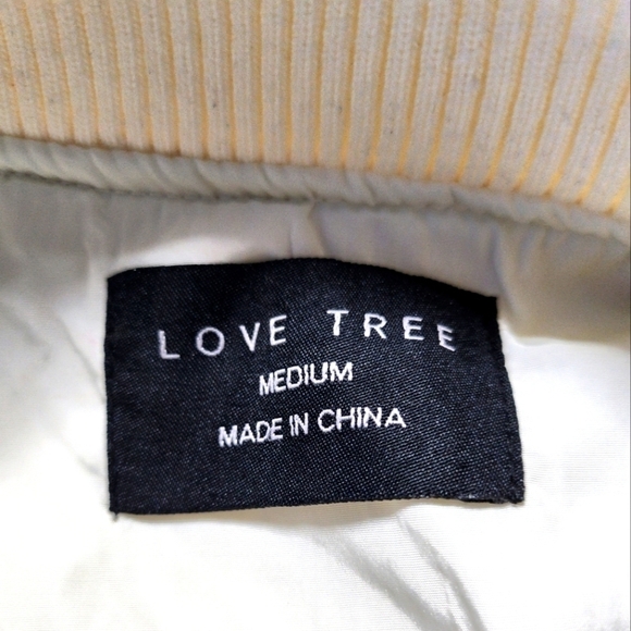 Love Tree Cream color Faux Fur Bomber Jacket size Medium - Picture 3 of 5